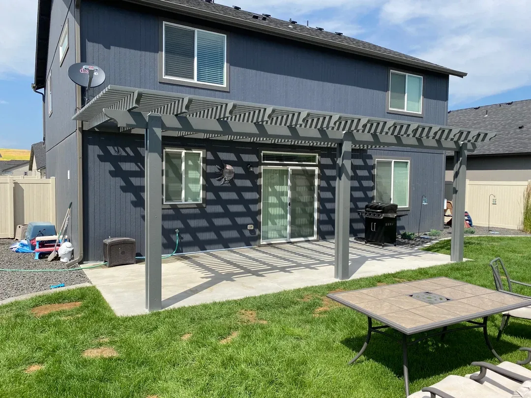 Completed deck project by Dynamic Decks, Spokane region